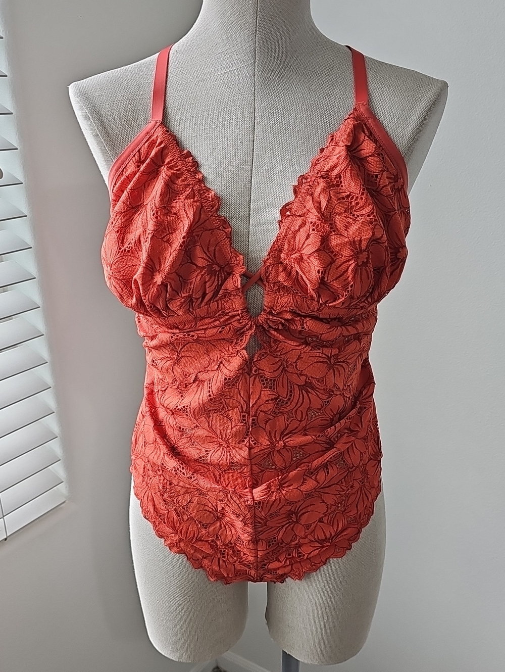 Lace Floral V-Neck Bodysuit in Coral